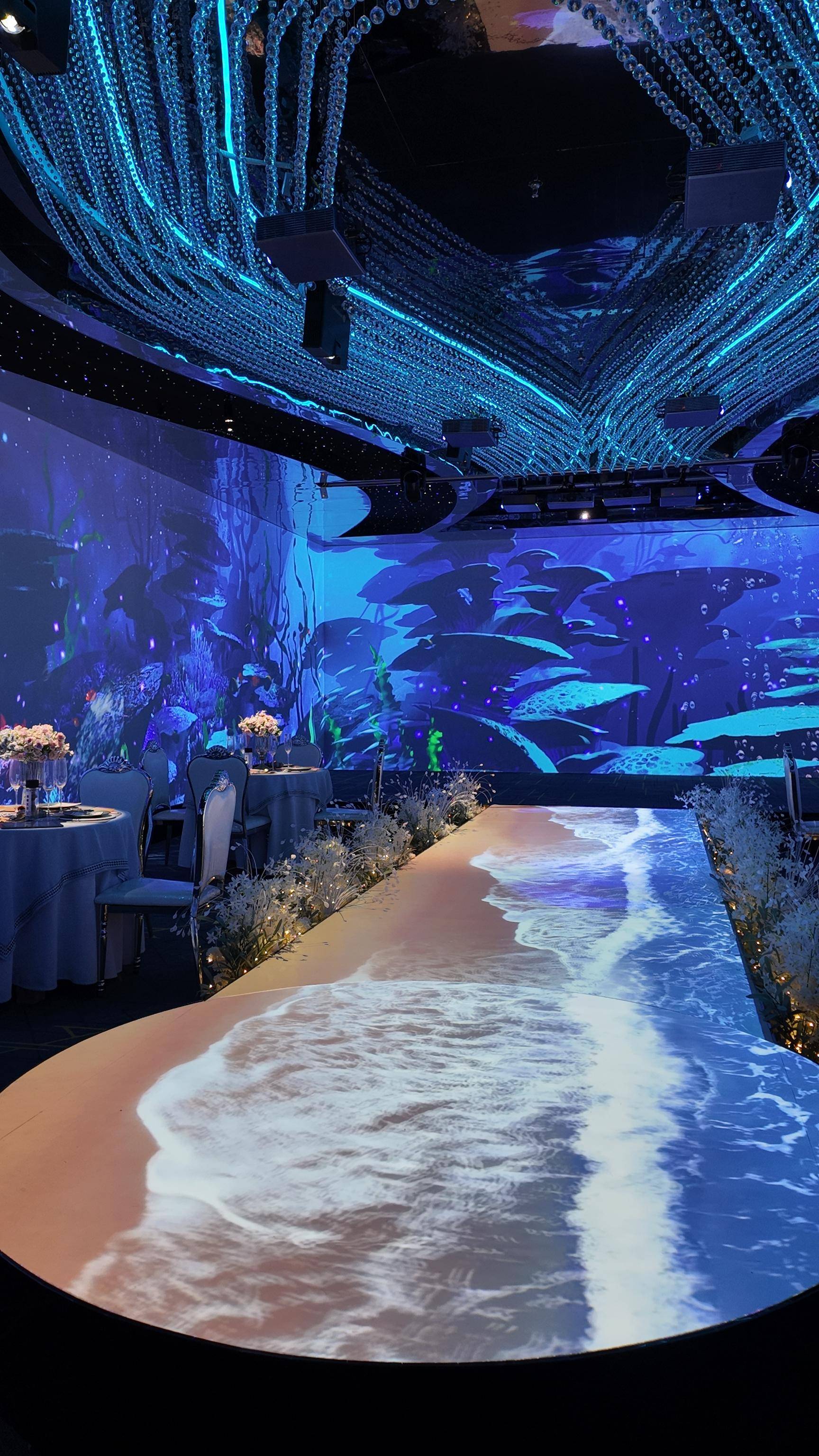 全息餐饮场景设计专家打造沉浸式用餐新体验开元棋牌广州拾光数字技术有限公司：光影(图2)